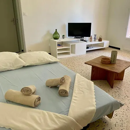 Bel Au Coeur De La Presqu'ile De Giens, Avec Parking Apartamento *